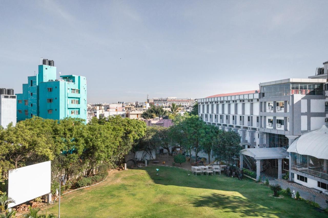 Palette Resorts - Hotel Sanhok Bangalore Buitenkant foto